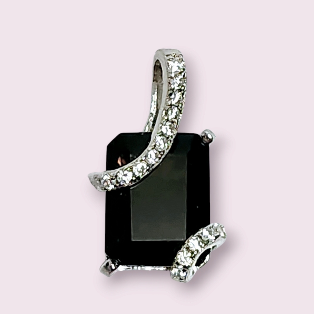 2.50 ct Topaz Sterling Silver Pendant